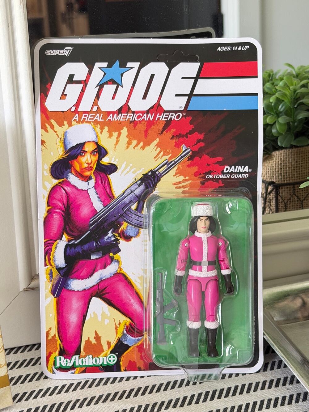 Super7 G.I. Joe ReAction+ Wave 07 Daina Cartoon Oktober Guard 4”